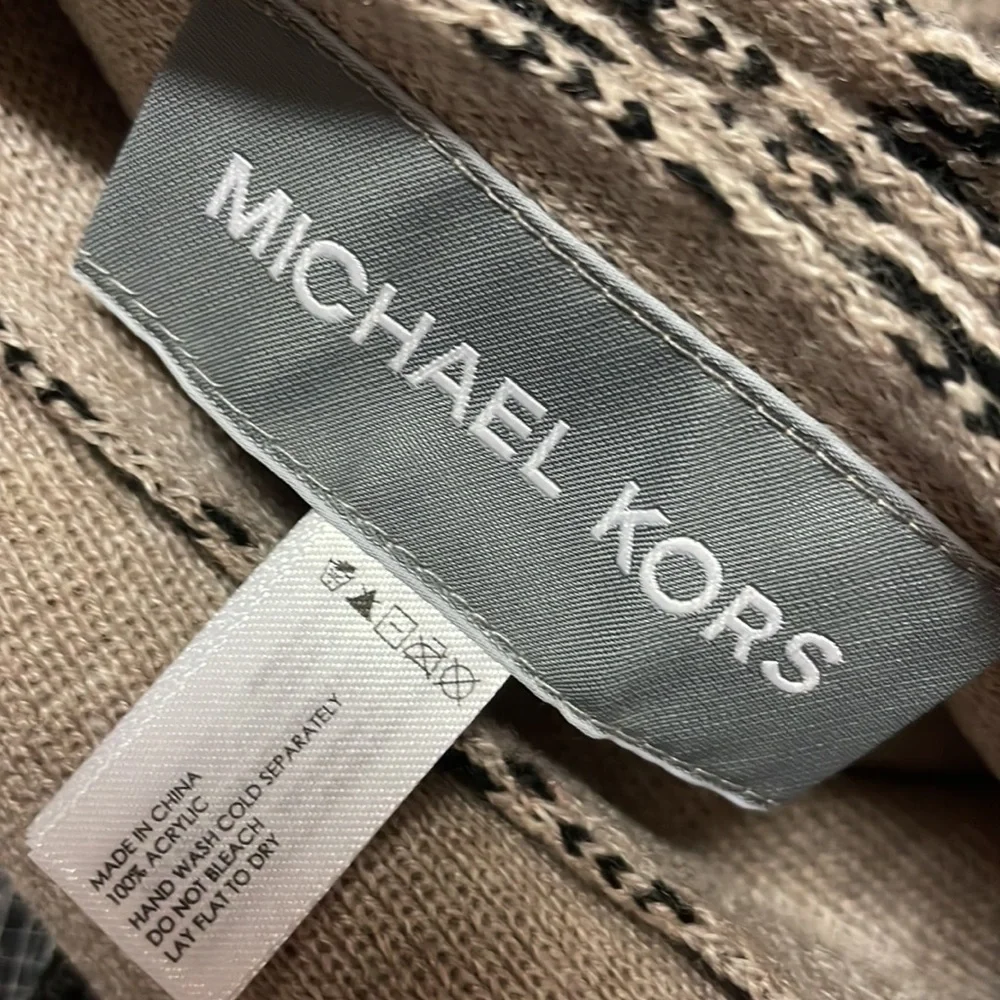 Brand New Michael Kors Men's Scarf & Reversible Hat Gift Set Logo